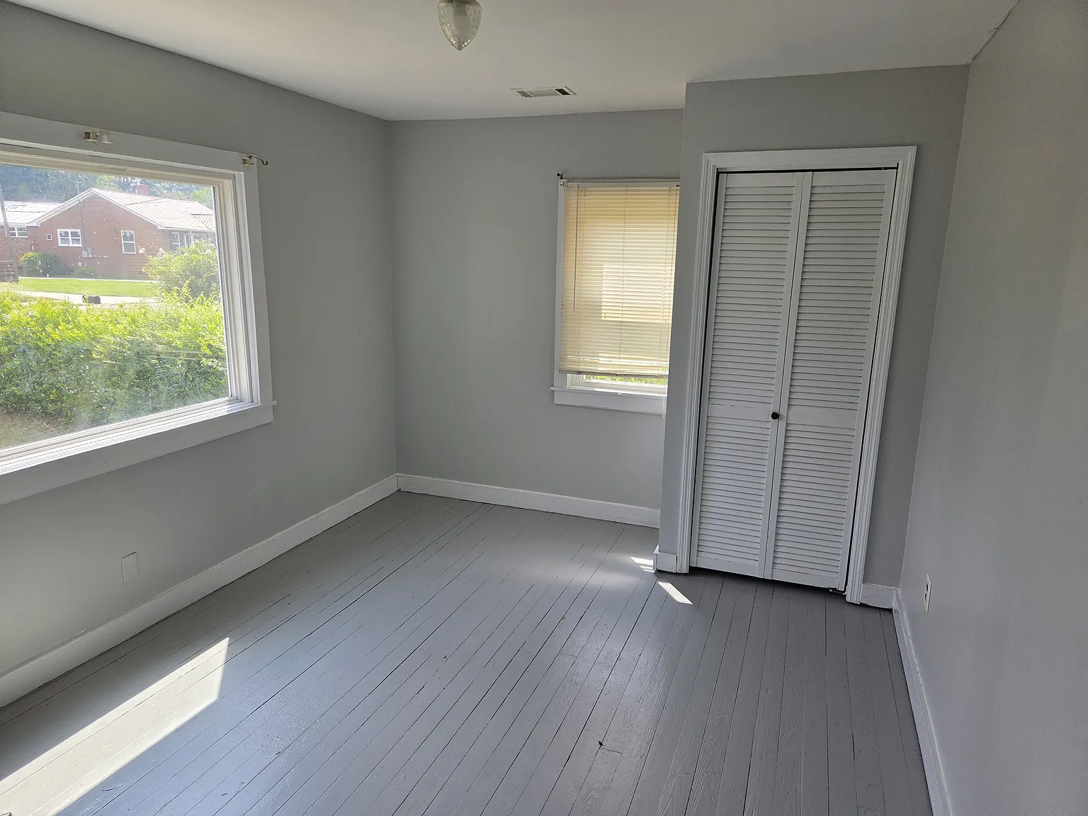 2037 Steiner Avenue - 1 — Photo 3