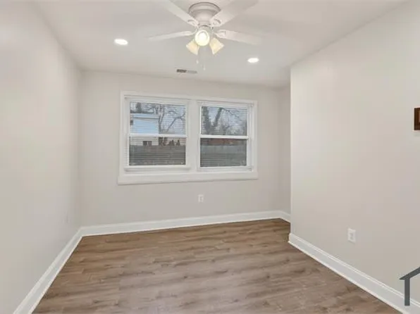 424 55th St NE #11, Washington, DC 20019
