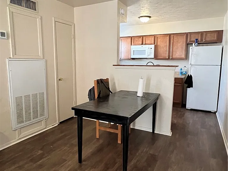 2406 Toro Ln #D — Photo 5