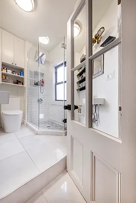 Sold by Compass | media 7