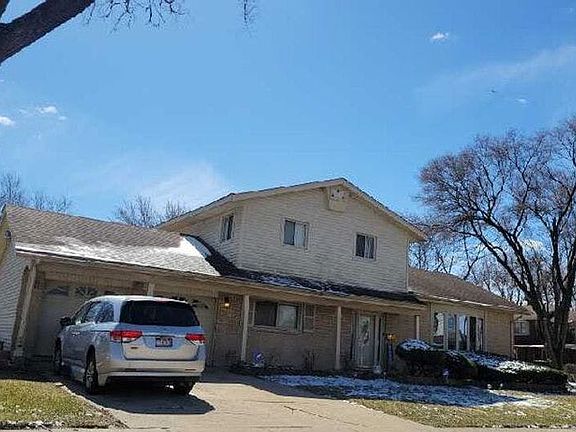 3rd image of 4511 W 175th Pl