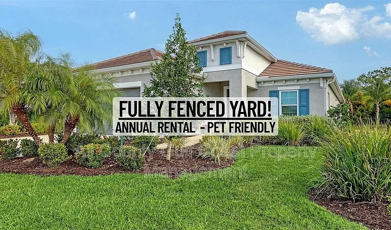 10194 Canaveral Cir — Photo 1