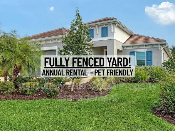 10194 Canaveral Cir, Sarasota, FL 34241