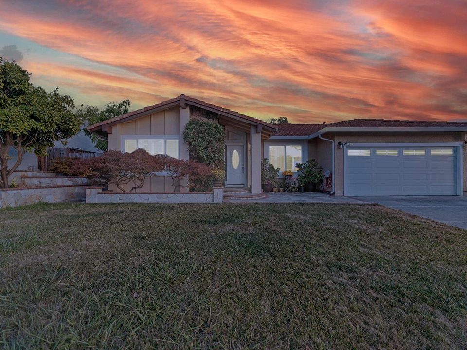 1st image of 3328 Arqueado Dr