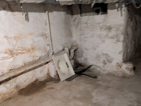 2nd image of 1320 S Newkirk St
