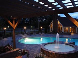 4685 Hunt Club Dr, Ypsilanti, MI 48197
