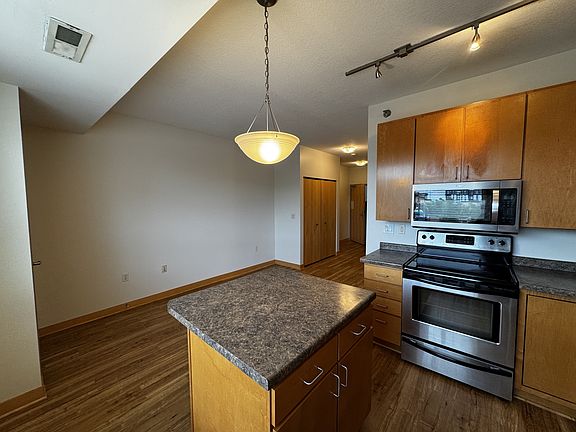 4th image of 2600 University Ave SE APT 415