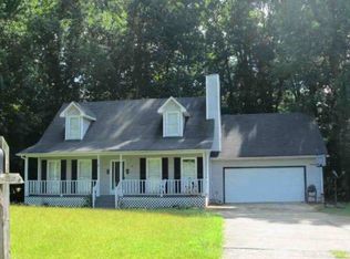 4 Pine Grove Cir, Newnan, GA 30263