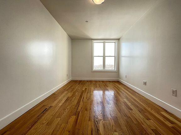 4th image of 490 Ocean Pkwy #68