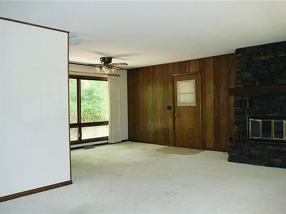3rd image of 16 Gore Ln