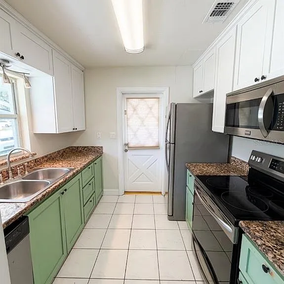 2119 W Henry Ave — Photo 6