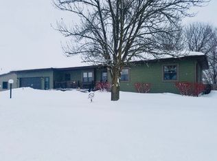 301 Crestview Dr, Dane, WI 53529