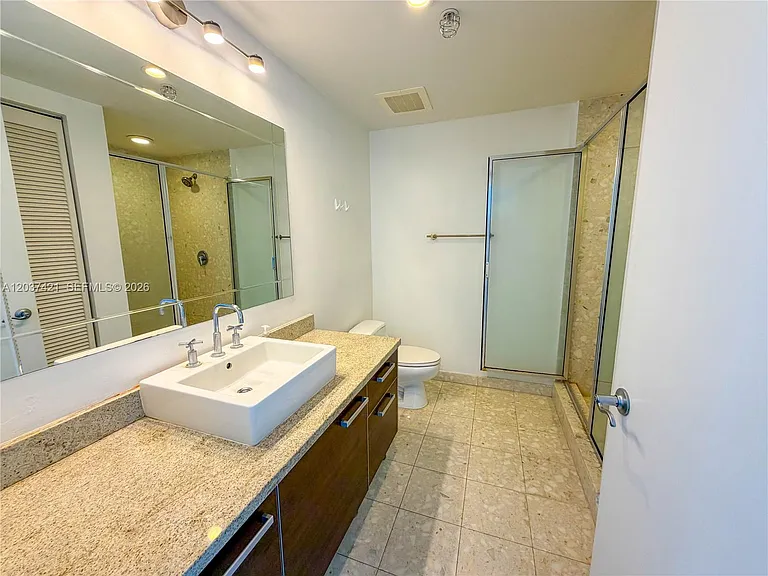 185 SW 7th St #2900 — Photo 9