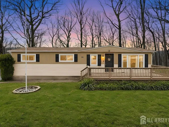 23 Mark Dr, High Bridge, NJ 08829