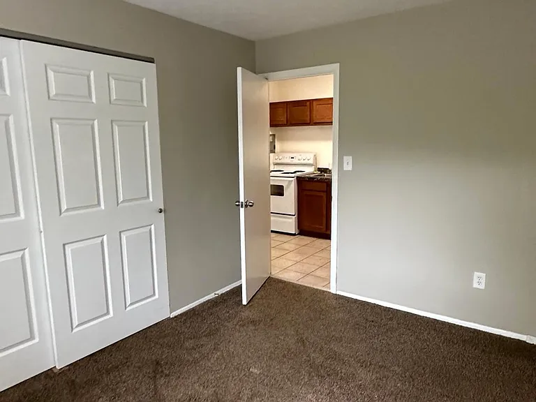 1303 Cove Ave #303 — Photo 17