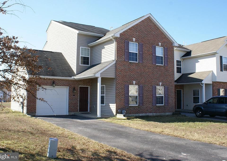 1st image of 201 Camerton Ln