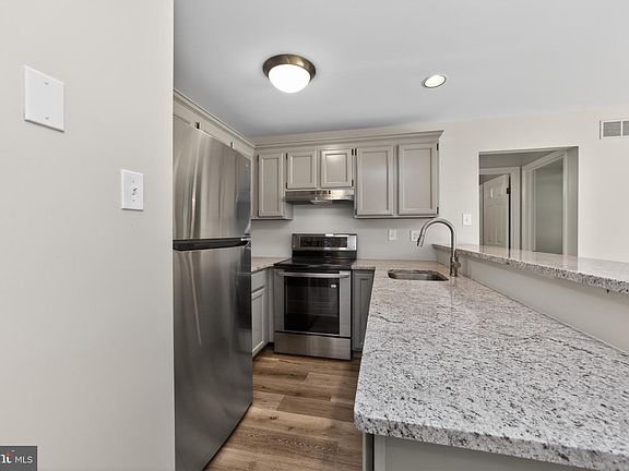 5th image of 103 Fairfield Ct