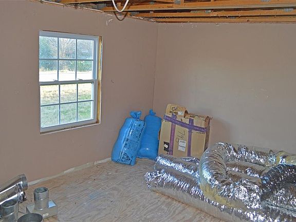 5th image of 3300 Hilltop Ct