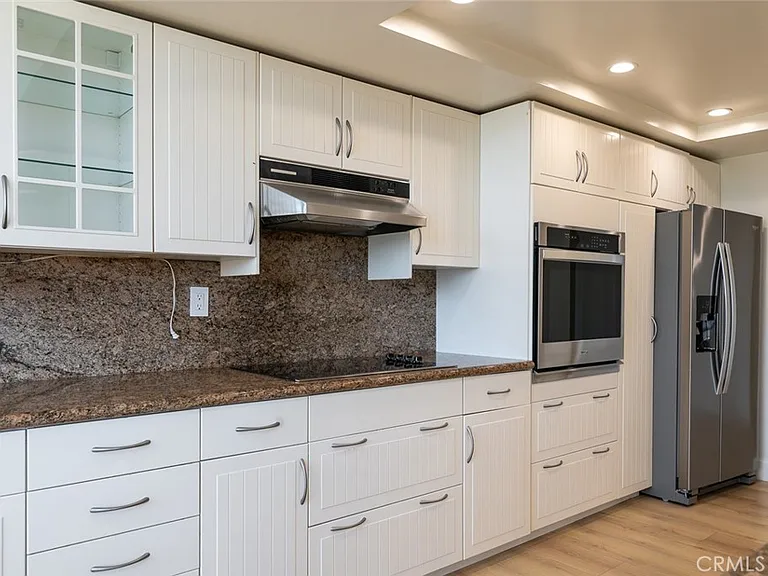 345 Pioneer Dr #1404 — Photo 14