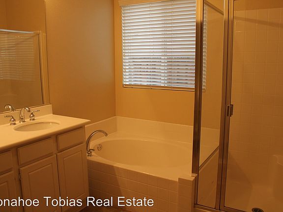 5th image of 33541 Iris Ln