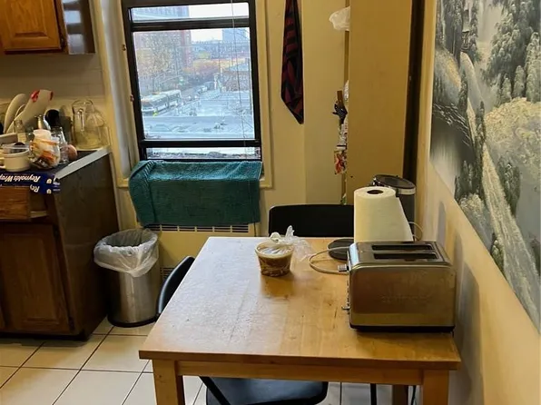 2400 East 3rd Street image 2 of 7