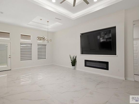 4th image of 6914 Diamond Cove Dr #4