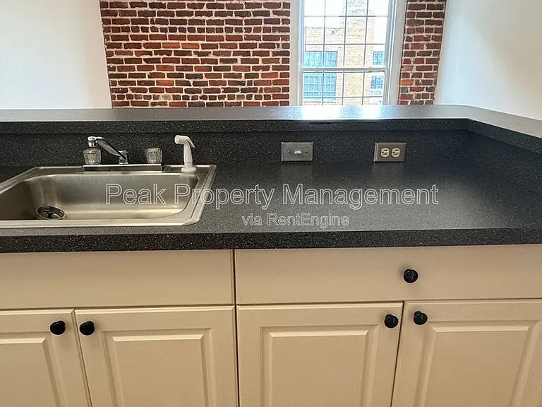 Poythress Apartments — Photo 24