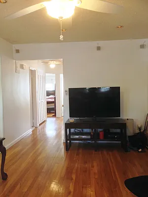 Rented by Sunrise Real Estate | media 11