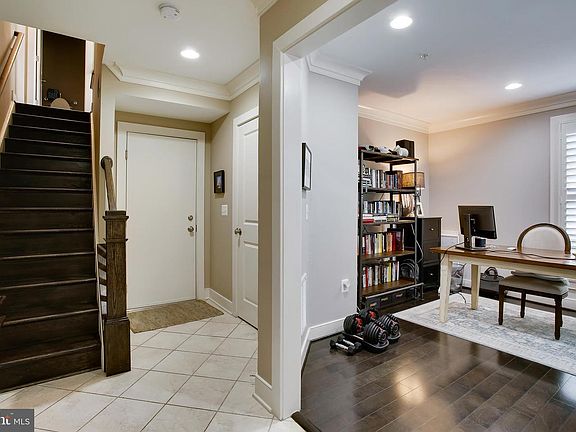 5th image of 718 Snowden Hallowell Way