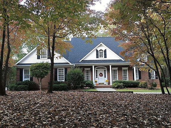 2nd image of 102 English Ct