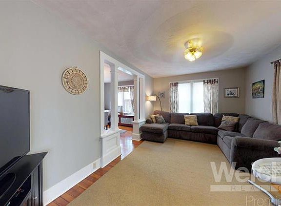 5th image of 500 E Bald Eagle St