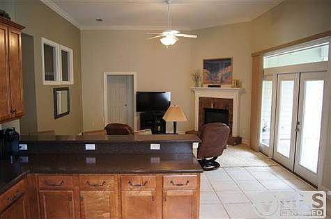 4th image of 1656 Harbor Club Dr