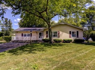 4662 E Hayden Dr, Decatur, IL 62521