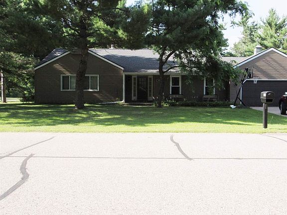 2nd image of 431 Brianwood Ave