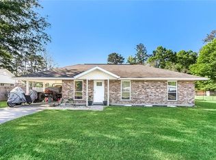 29950 Pine Dr, Albany, LA 70711