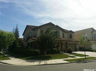 207 Rossini Dr, Oakdale, CA 95361