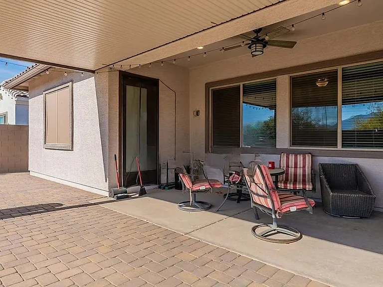 2811 W Pollack St — Photo 23