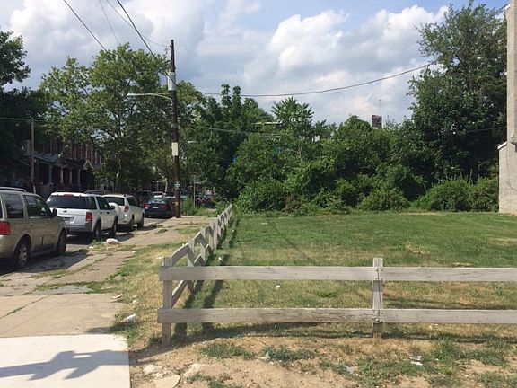 2nd image of 1243 W Erie Ave