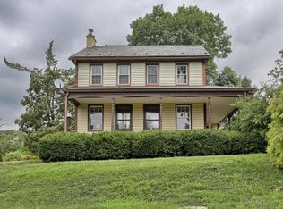 1394 N Strickler Rd, Manheim, PA 17545