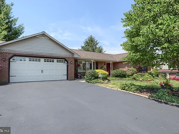 5th image of 15 Essex Dr #L-0087