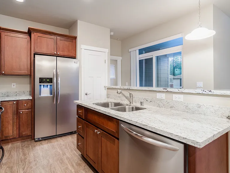 1663 Burnside Pl #A — Photo 9