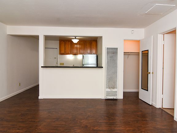 2nd image of 414 Fairmount Ave APT 102
