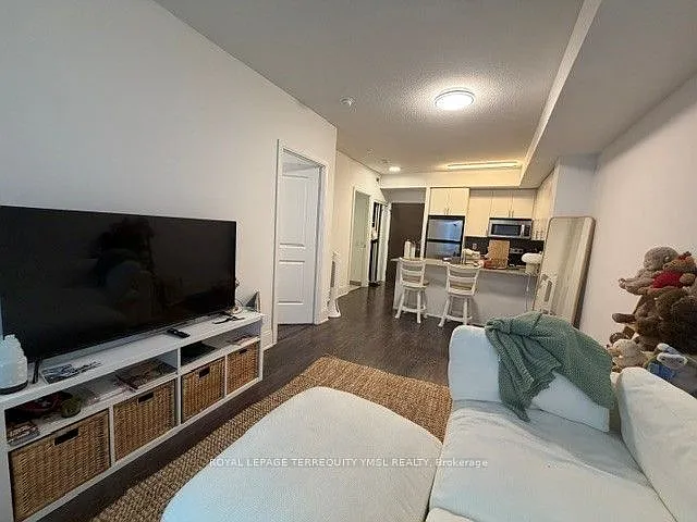 560 Front St W #806 — Photo 13