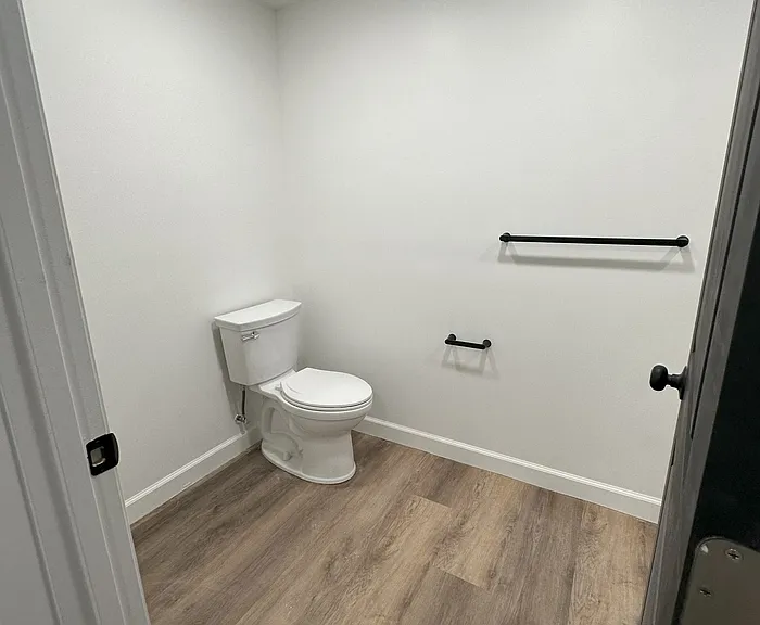 2634 Barton St — Photo 8