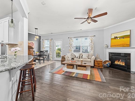 5th image of 113 Clarendon St Unit C