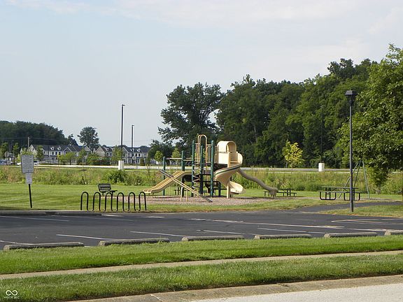 5th image of 338 Clear Branch Dr