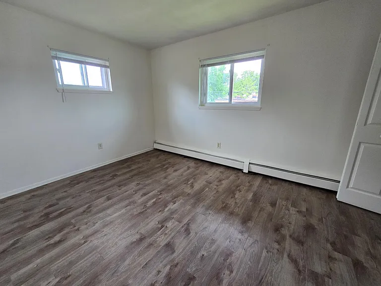 4820 Lee Rd #B15 — Photo 8