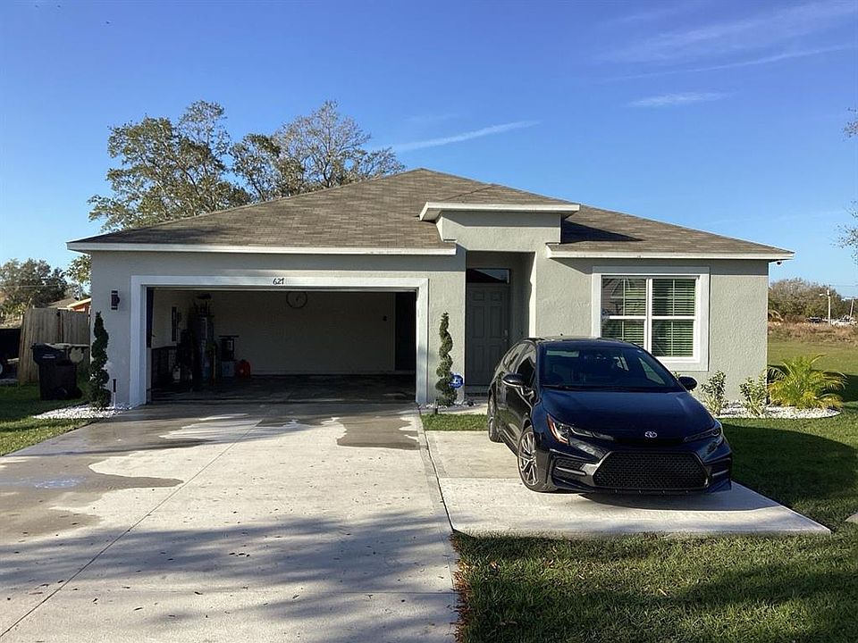 1st image of 627 CRANE DRIVE