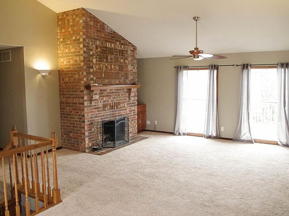 3rd image of 2907 Sunny Brook Ct