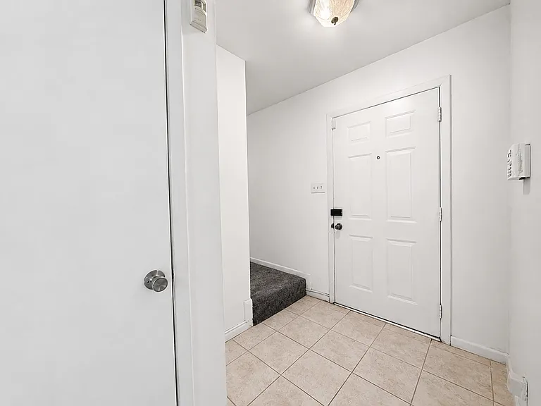 4201 Martha Ln — Photo 2